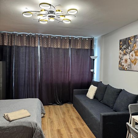 Coser Apartamenty Metro Onz 바르샤바 외부 사진