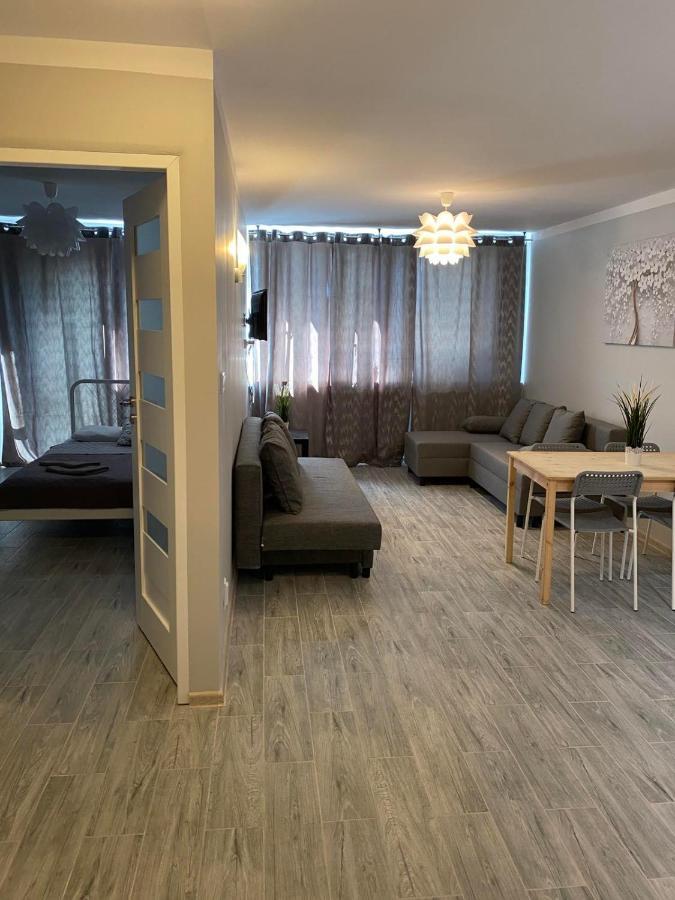 Coser Apartamenty Metro Onz 바르샤바 외부 사진
