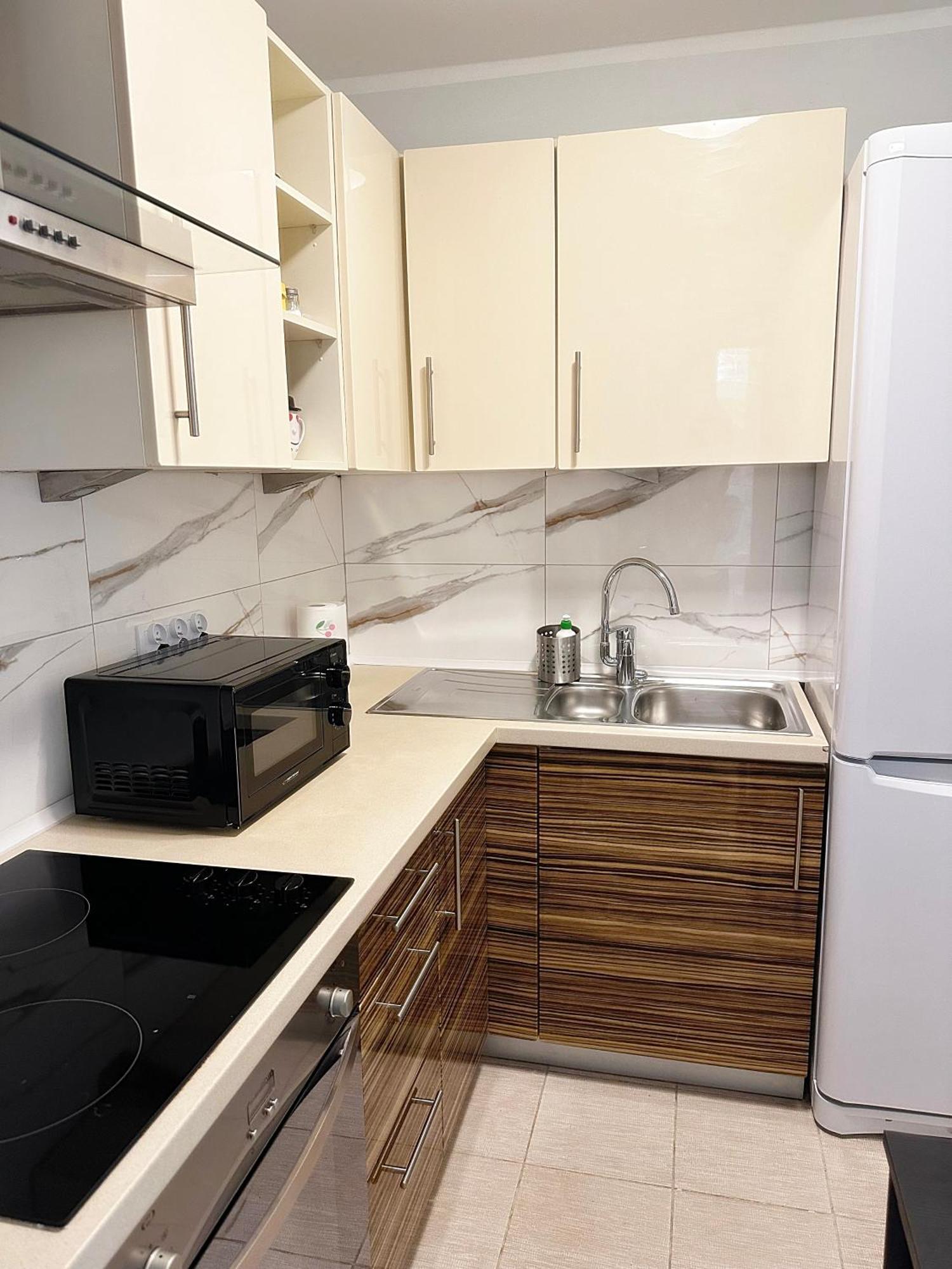 Coser Apartamenty Metro Onz 바르샤바 외부 사진