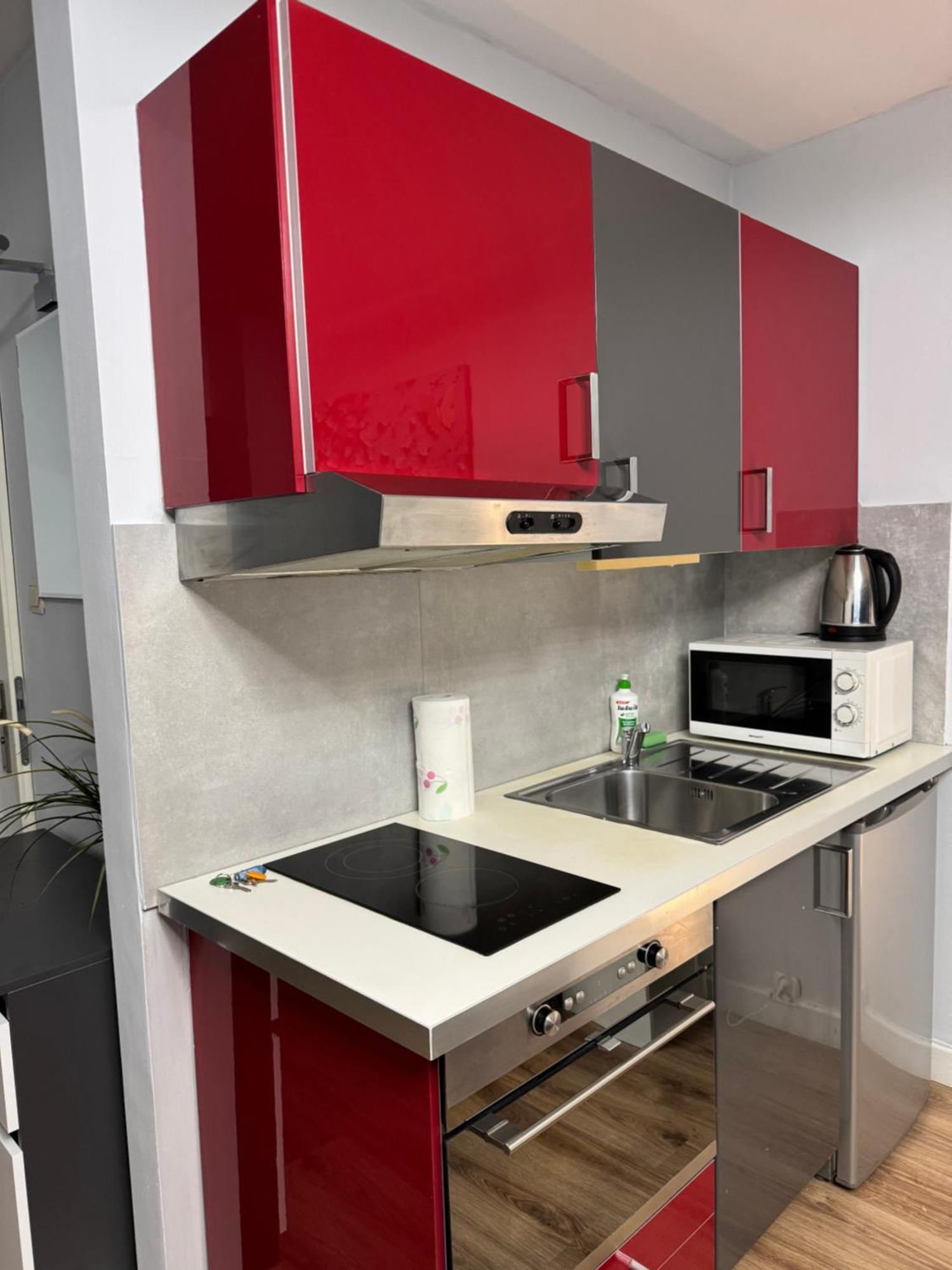 Coser Apartamenty Metro Onz 바르샤바 외부 사진